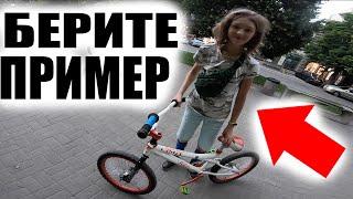 Школярка КАТАЕТСЯ на ПЛОХОМ БМХ Всего 1 Год А Уже Утирает Нос Тем...