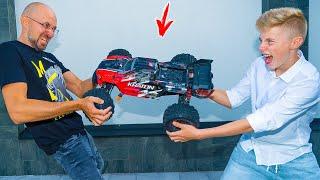 Сильно РАЗРУГАЛИСЬ с ПАПОЙ...Кто ПОБЕДИТ, Я или ПАПА? .Who will win? Me or DAD?