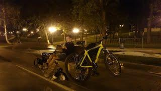 Vlog2018 #14 - Прогулки по ночному городу. Покатушки на роликах, лонгборде, велосипеде, самокате.