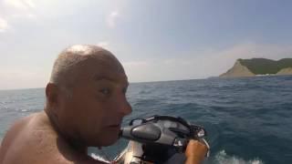 Катаемся на гидроцикле с бананом