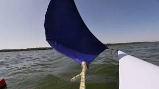 Каяк с парусом от виндсерфинга и стаксель на быструю руку)