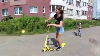 Гоняем в гонки с детьми на самокатах Наша мама научилась кататься на электросамокате