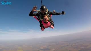 70 лет - первый ПРЫЖОК с ПАРАШЮТОМ с высоты 4200. Мечты сбываются! DZ Skydive Academy, Чернигов.
