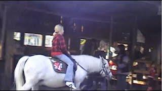 Мы катаемся на пони. (We ride pony)
