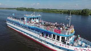 Туристические прогулки на теплоходе по реке Волхов в Великом Новгороде