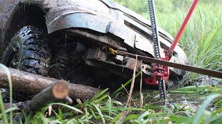 ЖЕСТЬ! Шеви Нива осталась в болоте, УАЗ прорывается через канаву, ЛуАЗ успешно прошел болото!