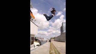 ПАРКУР ПОД МУЗЫКУ ! УДИВИТЕЛЬНЫЕ ЛЮДИ ! ФРИРАН В ГОРОДЕ ! PARKOUR !   [ ПОБЕГ ОТ ПЕРВОГО ЛИЦА ! ]