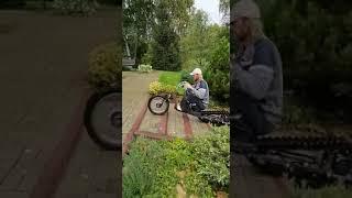 Гусеничный скутер?