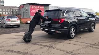 Моноколесо и Автомобиль! Зло тащит HONDA PILOT! Слегка в горку! Моноколесо не игрушка!
