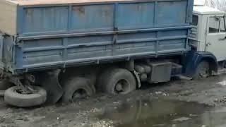 Т 150 витягає Камаза
