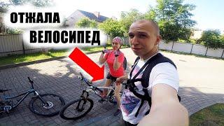 ДЕВУШКА ОТЖАЛА ВЕЛОСИПЕД / ВЕЛОПОКАТУШКА на КАРЬЕР