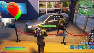 Королевская победа #1 c Лизой в Fortnite, езда на машине, вертолёт