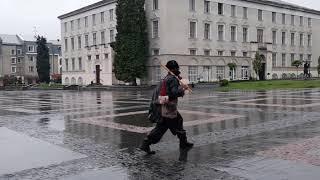 Чудо - юдо з сокирою на Площі Ринок в Дрогобичі 17.07.2020р .час 06.35