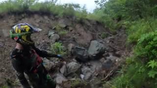 Очень лютый каменный ручей Настоящий хард Эндуро от Dirty Day extreme enduro.приятного просмотра ))