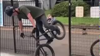 Мастерски протиснулся