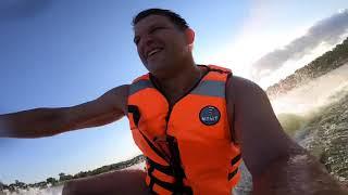 По озеру гидроцикл Yamaha WaveRunner1200